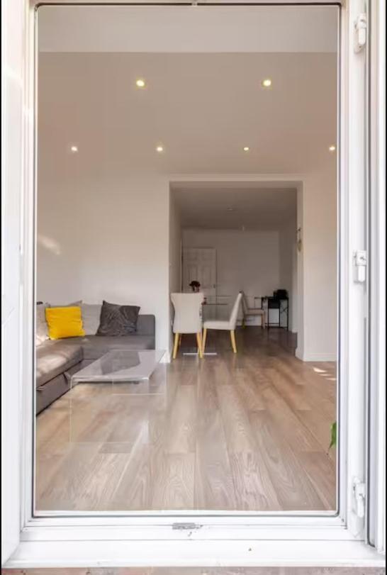 Spacious 2bdr Apartment, Wifi+ Great Tv Appartement *
