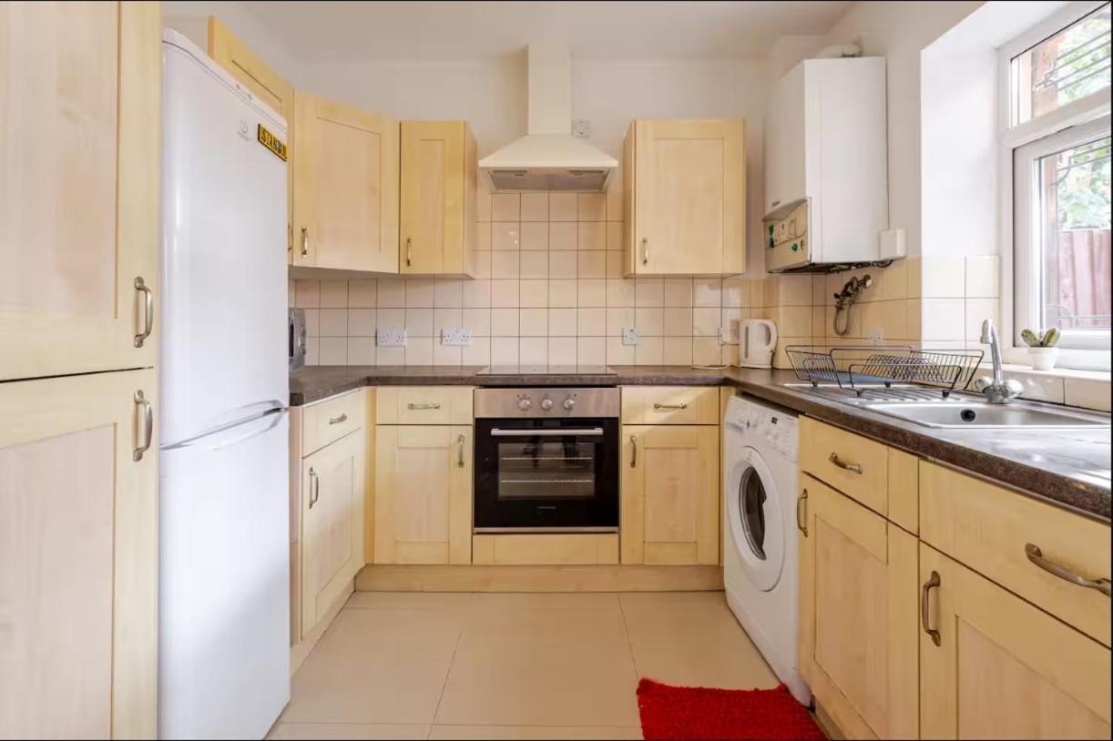 Apartment Spacious 2bdr Apartment, Wifi+ Great Tv