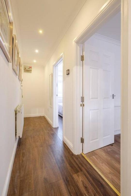 Spacious 2bdr Apartment, Wifi+ Great Tv Apartment *