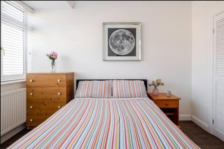 Spacious 2bdr Apartment, Wifi+ Great Tv Apartment *